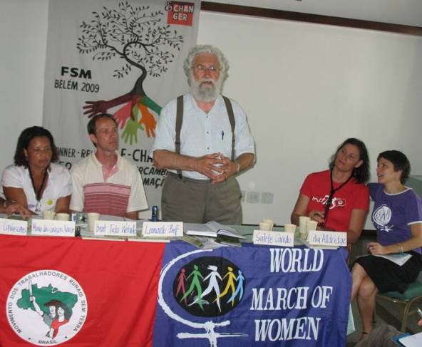 https://leonardoboff.org/wp-content/uploads/2019/12/68426-leonardo_boff_avec_les_mouvements_sociaux_au_fsm_2009_a_belem_de_para.jpg